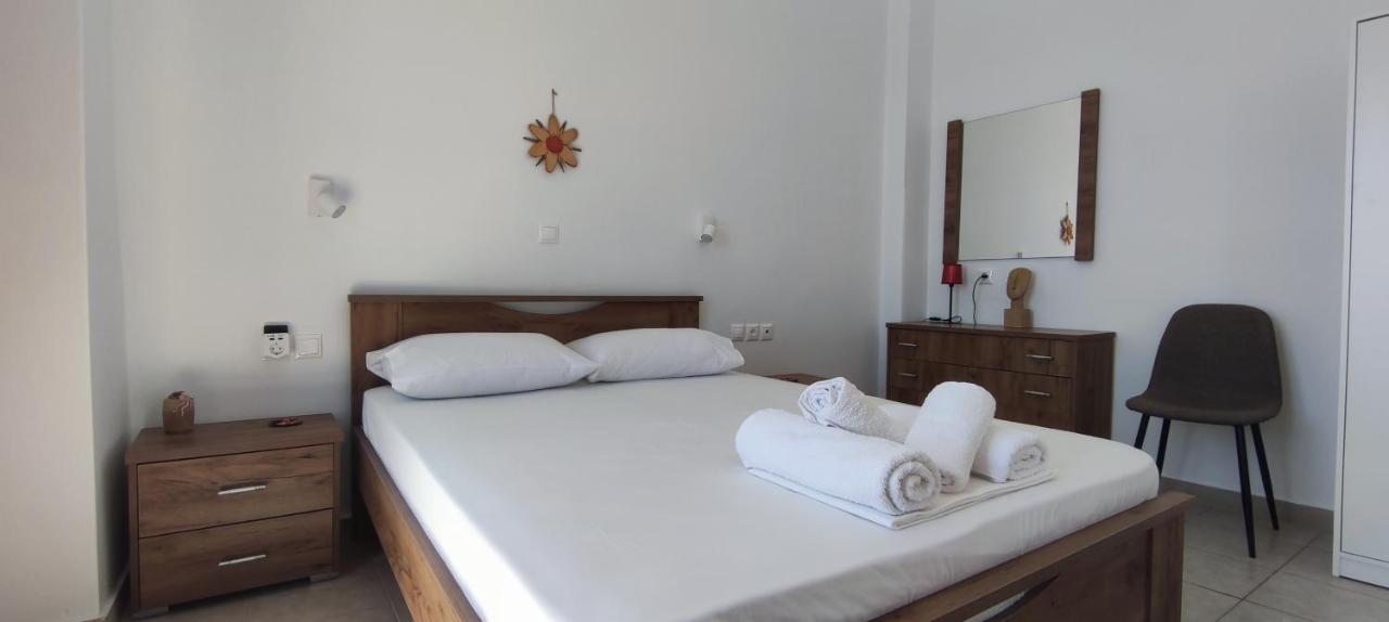 Flisvos Apartments Tinos Bagian luar foto